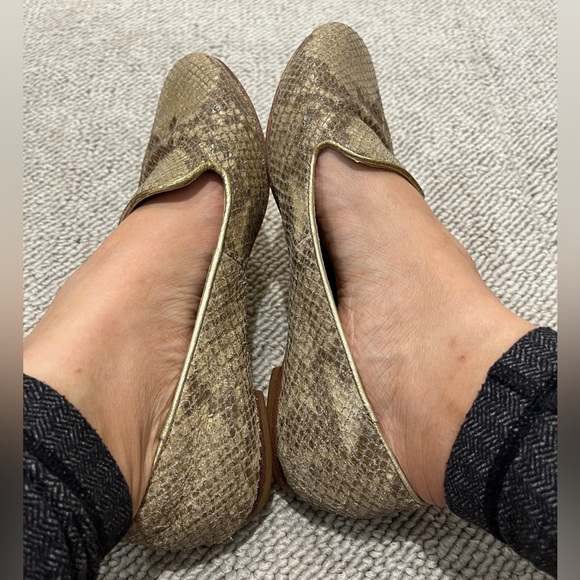 COACH Carrie Animal Snake Print Leather Loafer Flat Shoe Gold Metallic Lizard 7 - Picture 3 of 9